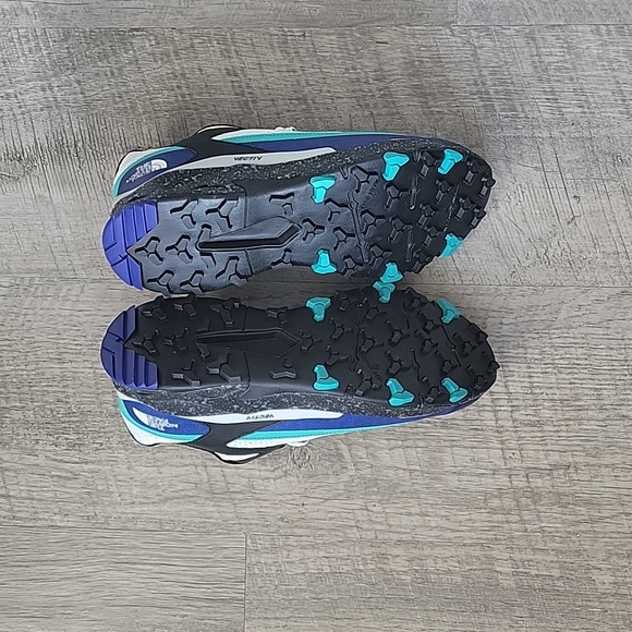 Men's Northface Vectiv Taraval Hiking Shoes - Picture 4 of 5